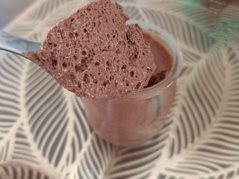 Cliquez pour zoomer ! Mousse au chocolat au jus de pois chiche Thermomix par Poupette à paillete