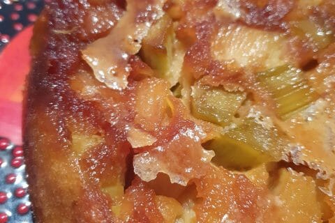 Cliquez pour zoomer ! Gâteau renversé à la rhubarbe et caramel au beurre salé Thermomix par anette_pltl