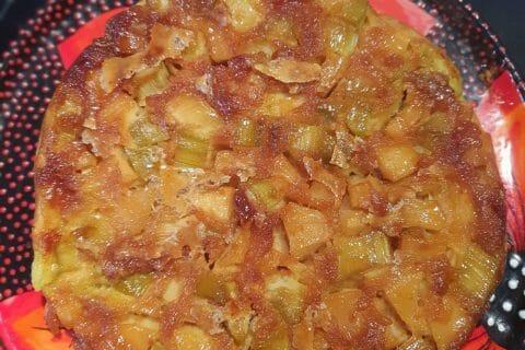 Cliquez pour zoomer ! Gâteau renversé à la rhubarbe et caramel au beurre salé Thermomix par anette_pltl