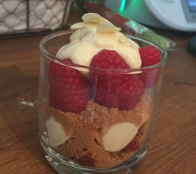 Cliquez pour zoomer ! Tiramisu aux framboises et spéculoos Thermomix par Celine42000