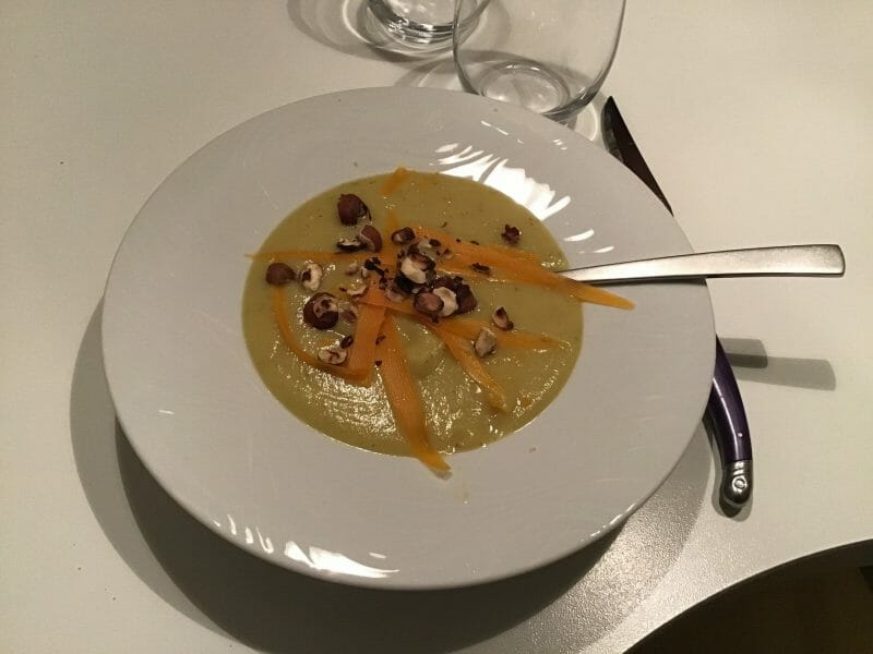 Cliquez pour zoomer ! Soupe de panais et mimolette aux noisettes Thermomix par tidou