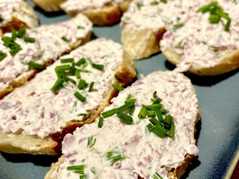 Cliquez pour zoomer ! Rillettes de radis roses au cheese cream Thermomix par 🍀nanou050885🍀