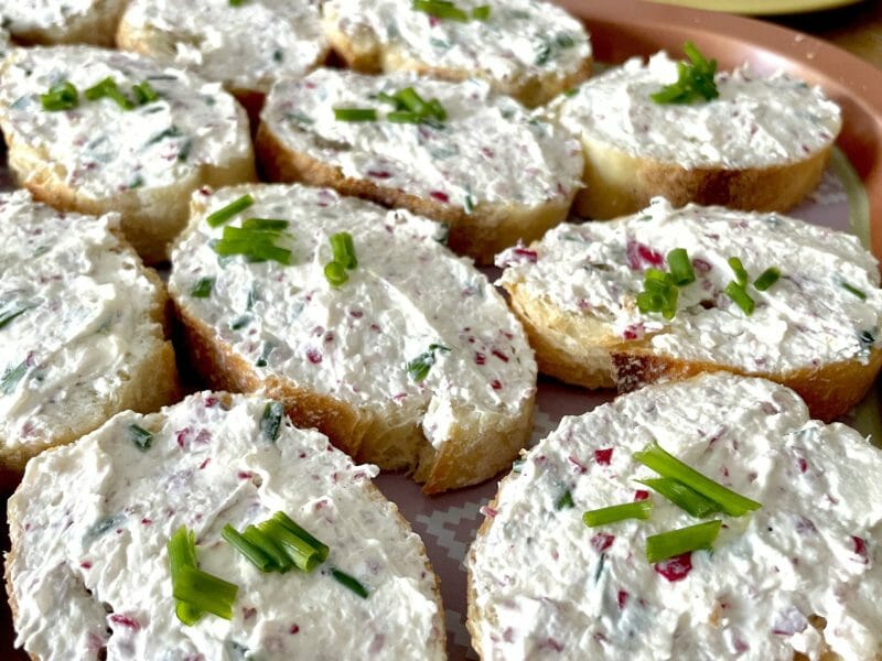 Cliquez pour zoomer ! Rillettes de radis roses au cheese cream Thermomix par 🍀nanou050885🍀