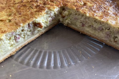 Cliquez pour zoomer ! Gâteau poireaux, lardons et fromage Thermomix par nanouchka58