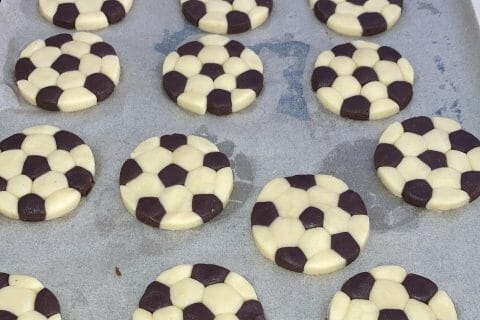 Cliquez pour zoomer ! Biscuits ballon de foot Thermomix par Wizz
