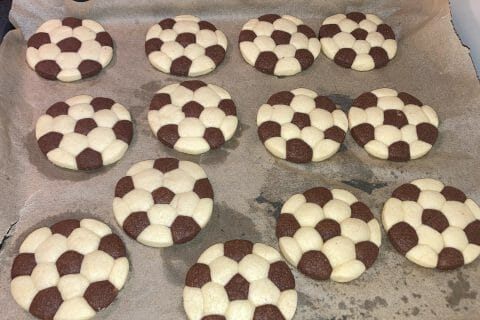 Cliquez pour zoomer ! Biscuits ballon de foot Thermomix par Wizz