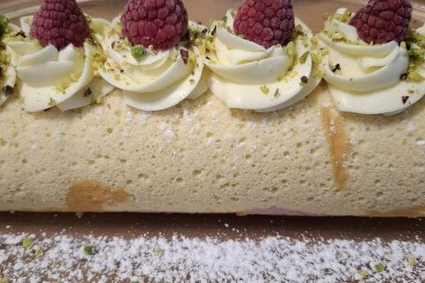 Cliquez pour zoomer ! Bûche de Noël framboises et chocolat blanc Thermomix par o0blandine0o