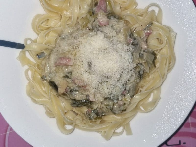 Cliquez pour zoomer ! Tagliatelles à la crème de poireaux Thermomix par angelle99