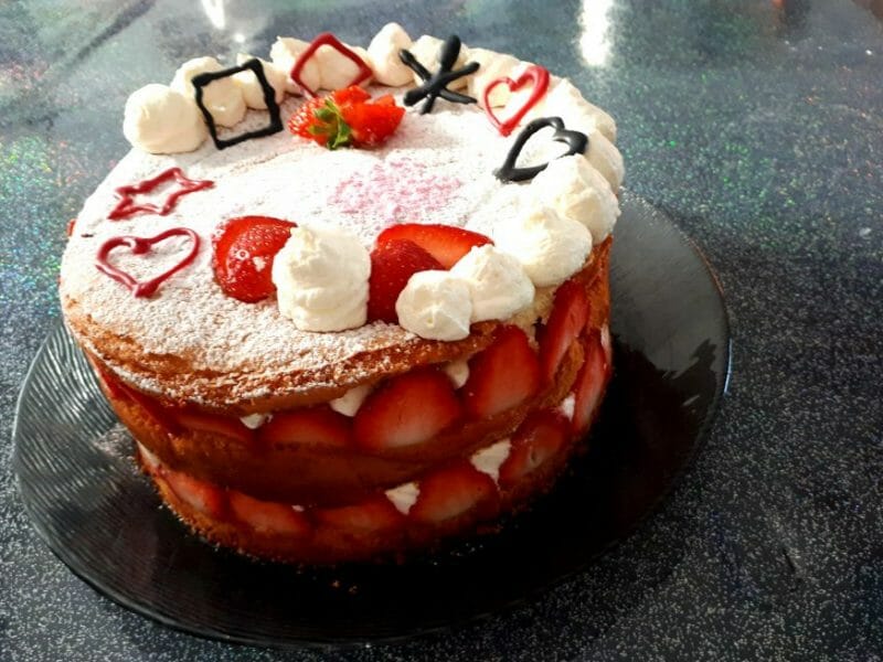 Cliquez pour zoomer ! Fraisier roulé Thermomix par Maybe