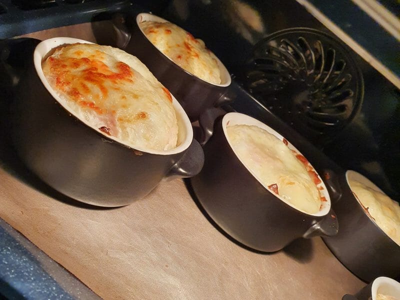 Cliquez pour zoomer ! Oeufs cocotte en parmentier Thermomix par emecln