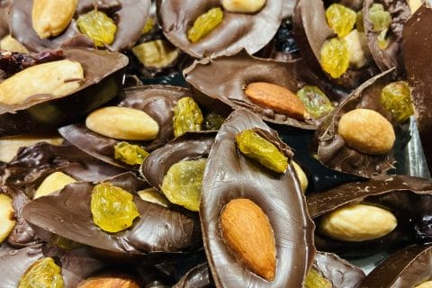 Cliquez pour zoomer ! Mendiants au chocolat Thermomix par Bree de myhomemadecook