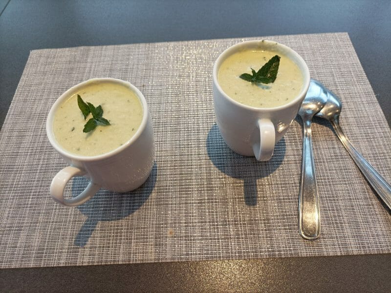 Soupe froide concombre et menthe au Thermomix - Cookomix