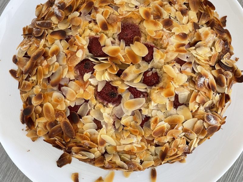 Cliquez pour zoomer ! Gâteau amandes et fruits rouges Thermomix par pascalecc13