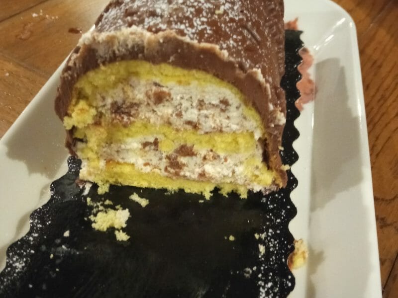 Cliquez pour zoomer ! Bûche Ferrero Rocher Thermomix par alexous