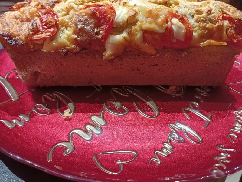 Cliquez pour zoomer ! Cake tomates mozzarella et lardons Thermomix par guizmo73