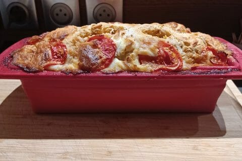Cliquez pour zoomer ! Cake tomates mozzarella et lardons Thermomix par guizmo73