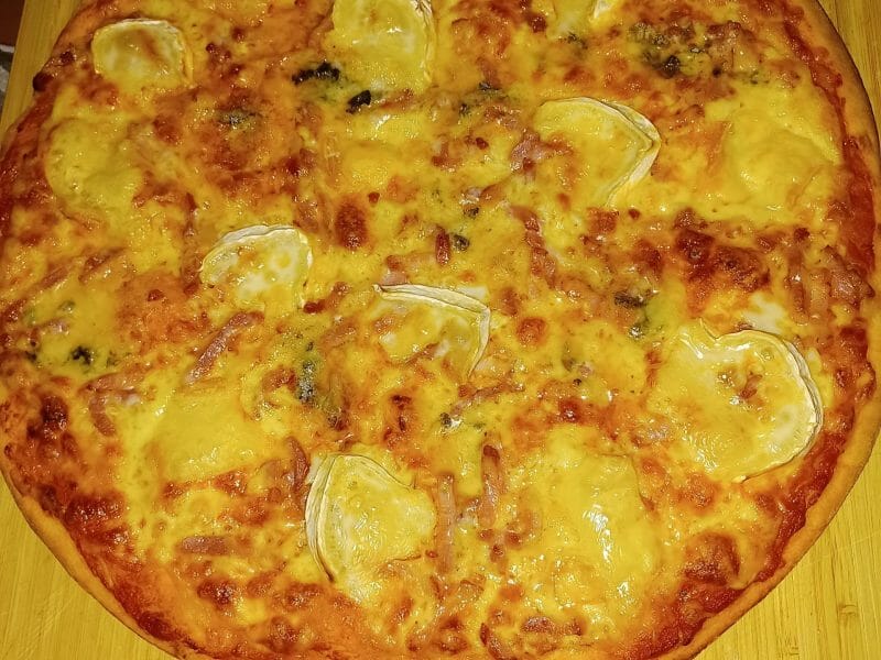 Cliquez pour zoomer ! Pizza au saumon et sauce kiri Thermomix par guizmo73