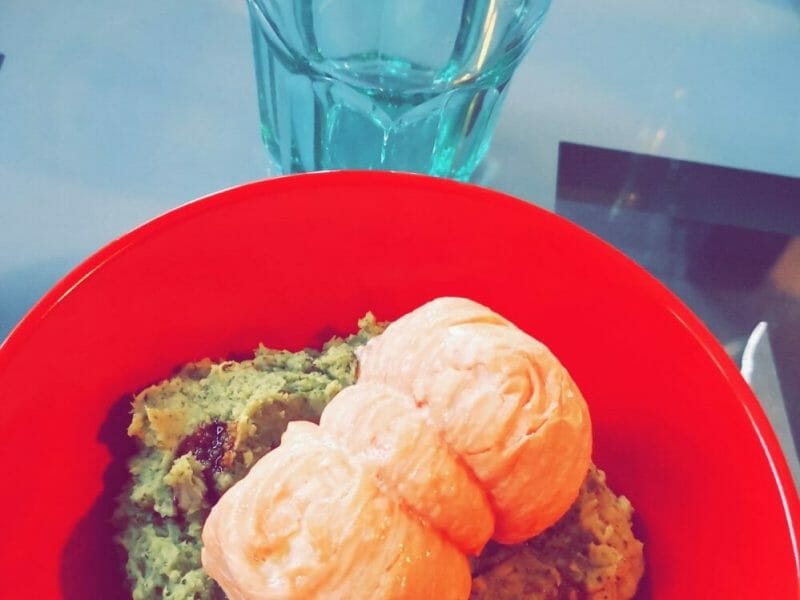 Cliquez pour zoomer ! Saumon sur purée de brocolis Thermomix par Lilouune