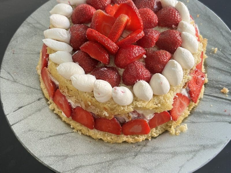 Cliquez pour zoomer ! Fraisier roulé Thermomix par camille_681
