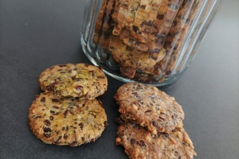 Cliquez pour zoomer ! Crackers salés à l’emmental et aux graines Thermomix par tchoomi