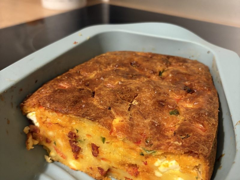 Cliquez pour zoomer ! Cake chorizo, poivrons et feta Thermomix par lea_tang18