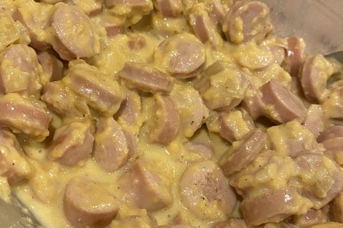 Cliquez pour zoomer ! Pommes de terre et knackis sauce cheddar Thermomix par fanny_446