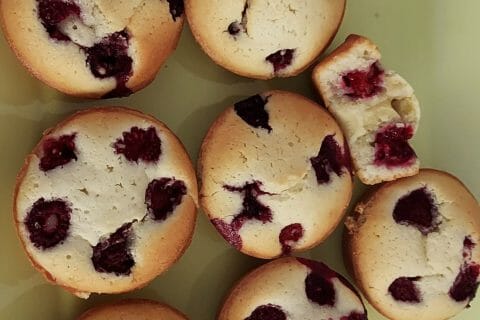 Cliquez pour zoomer ! Visitandines aux framboises Thermomix par karine4072