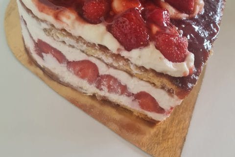 Cliquez pour zoomer ! Fraisier roulé Thermomix par nini_50