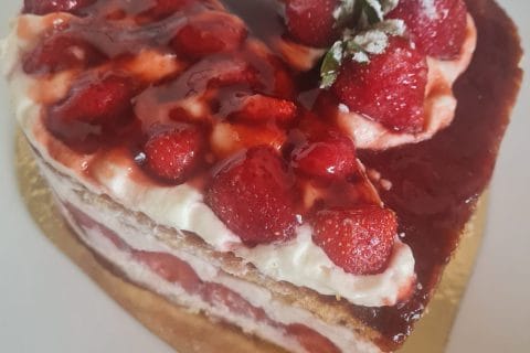 Cliquez pour zoomer ! Fraisier roulé Thermomix par nini_50