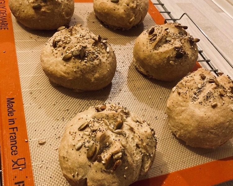 Cliquez pour zoomer ! Petits pains aux céréales Thermomix par gwendolineee