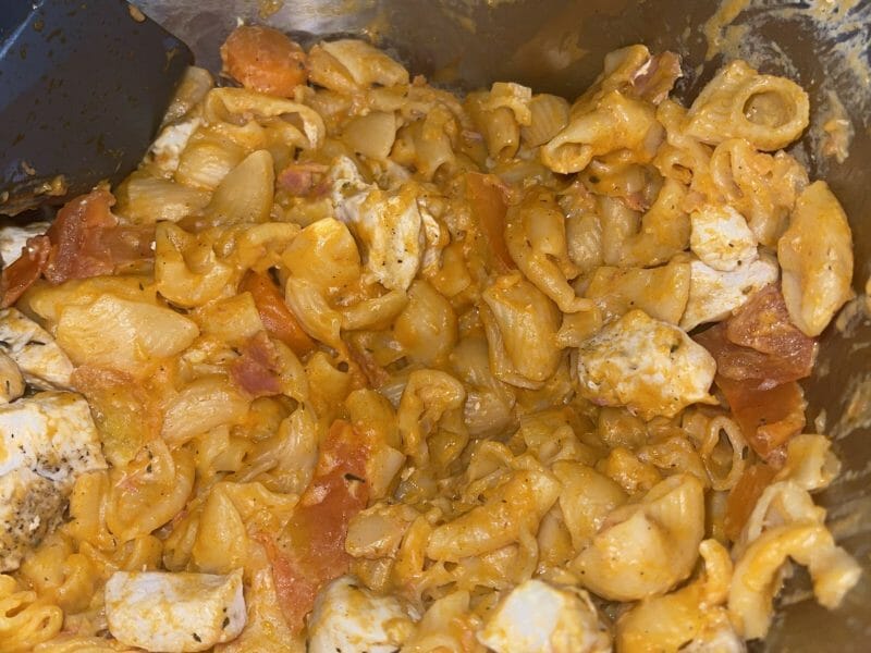 Cliquez pour zoomer ! Pennes au poulet, tomates et champignons Thermomix par cindyrbs