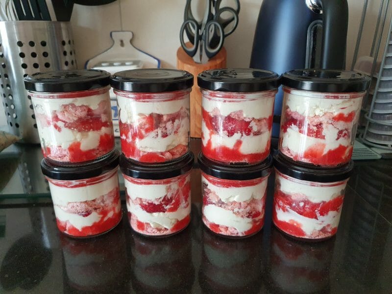 Cliquez pour zoomer ! Tiramisu aux fraises en verrines Thermomix par morgane2102