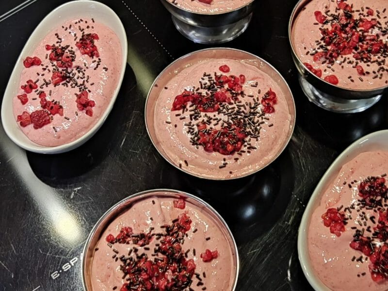 Cliquez pour zoomer ! Mousse à la framboise et son coulis Thermomix par bebew