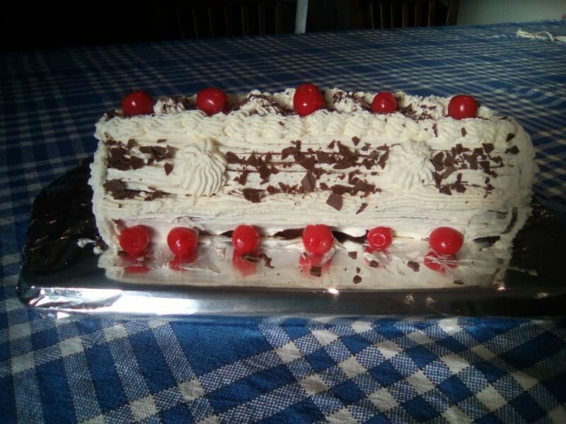 Cliquez pour zoomer ! Buche de Noël forêt noire Thermomix par Nadege88