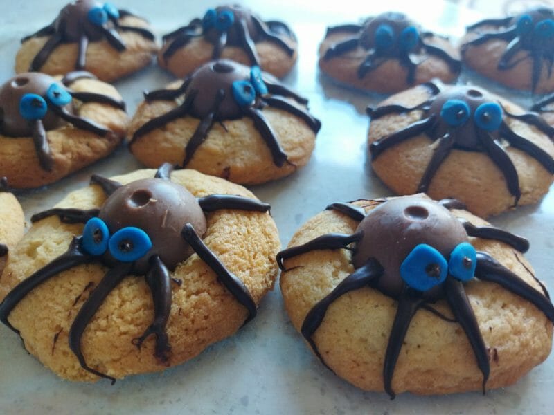 Cliquez pour zoomer ! Spider cookies – cookies araignées Thermomix par Gama