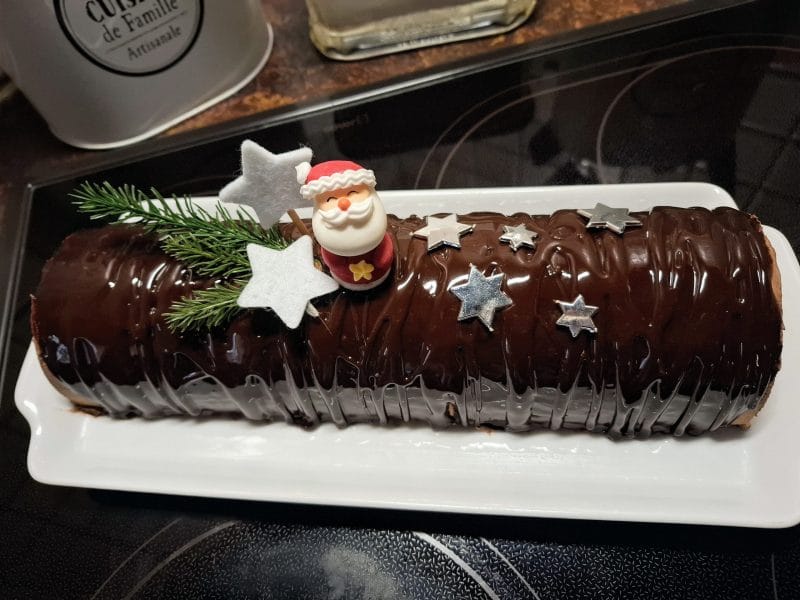 Cliquez pour zoomer ! Bûche mousse au chocolat Thermomix par corinnewaldburger