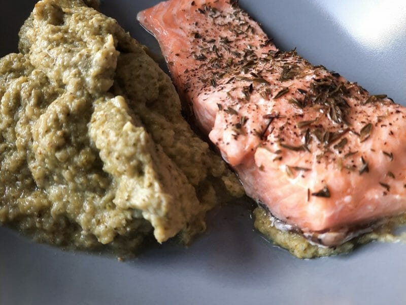 Cliquez pour zoomer ! Saumon sur purée de brocolis Thermomix par Margaux