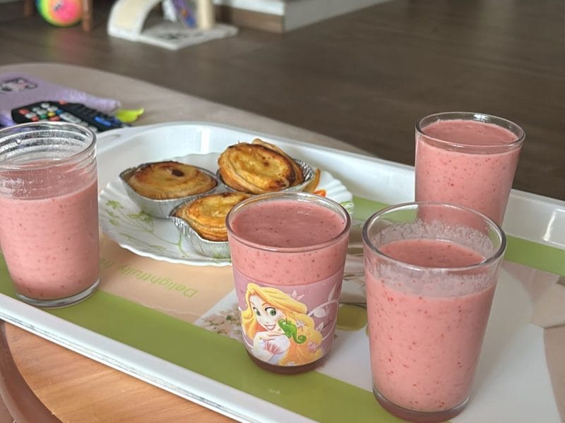 Cliquez pour zoomer ! Milkshake fraise banane Thermomix par lale_patiss