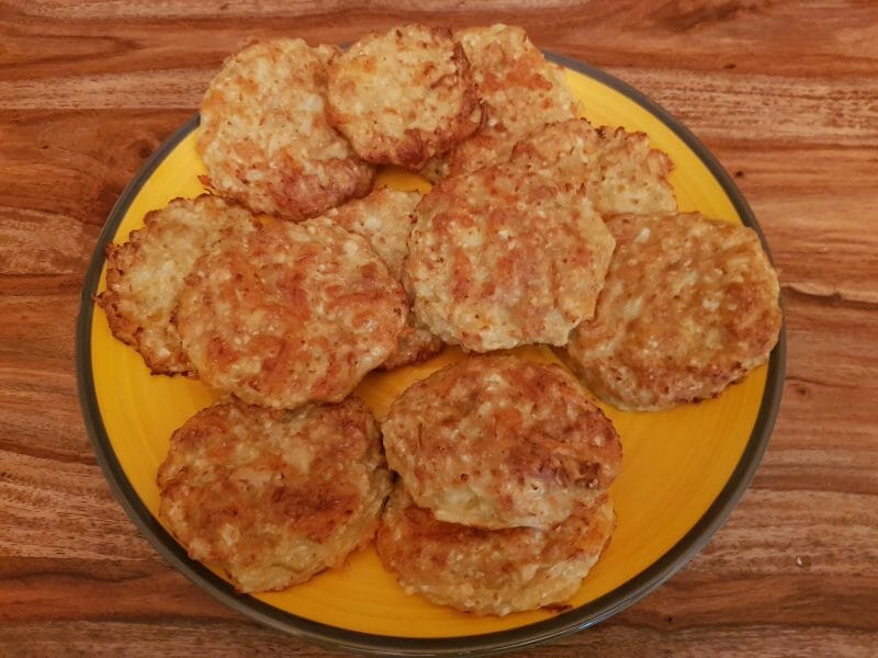 Cliquez pour zoomer ! Galettes de chou-fleur et sauce yaourt Thermomix par mimilaoof