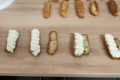 Cliquez pour zoomer ! Éclairs fraises chantilly Thermomix par Dounia216