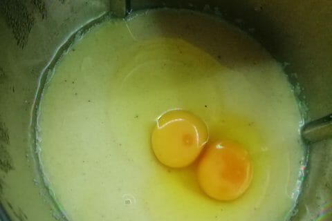 Cliquez pour zoomer ! Gâteau de semoule aux raisins secs Thermomix par Dounia216