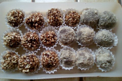 Cliquez pour zoomer ! Truffes au chocolat Thermomix par viChon4682