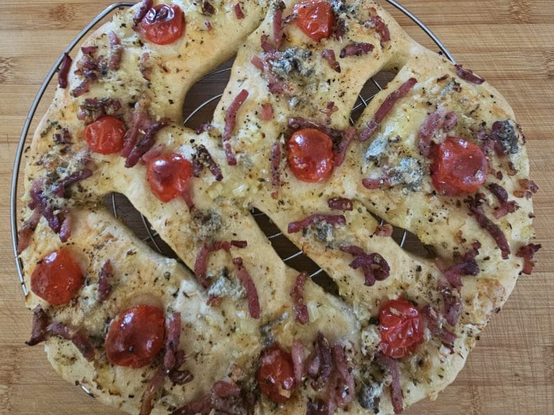 Cliquez pour zoomer ! Fougasse chèvre et lardons Thermomix par MagdaB13