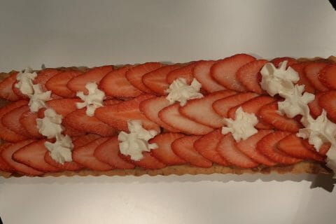 Cliquez pour zoomer ! Tartelettes framboises sur crème d’amande et pistache Thermomix par sylviev18