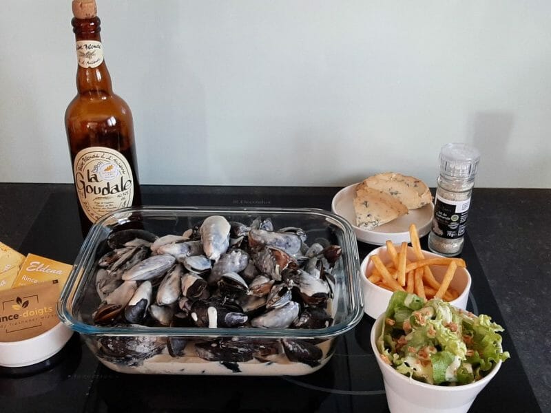 Cliquez pour zoomer ! Moules sauce au roquefort Thermomix par sylviev18