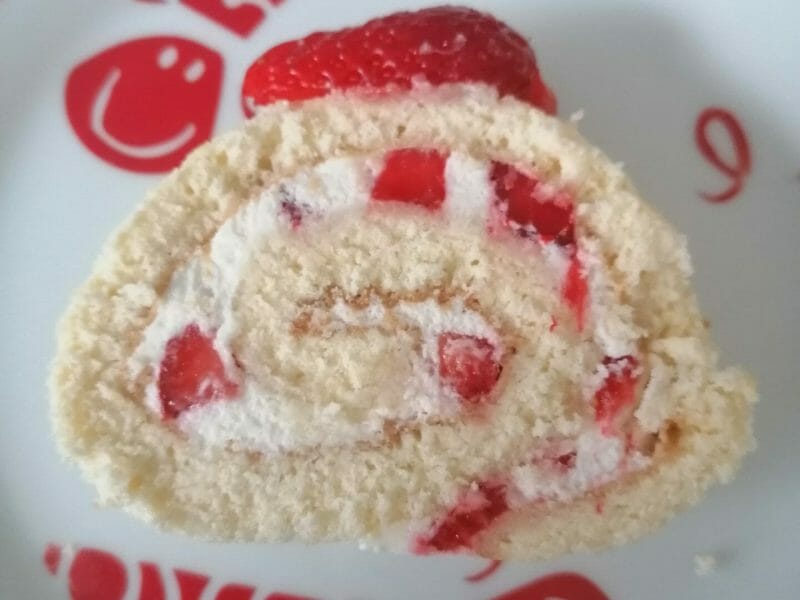 Cliquez pour zoomer ! Fraisier roulé Thermomix par Marion2801