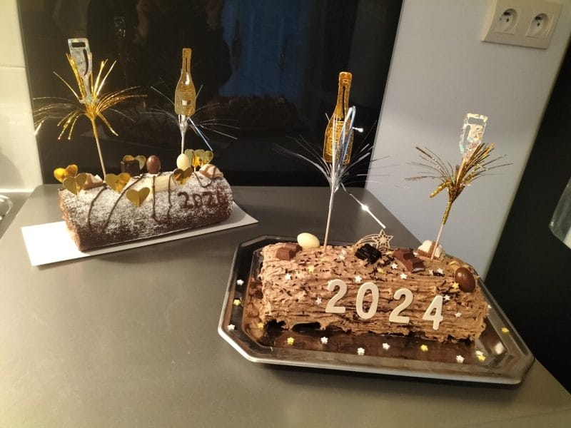 Cliquez pour zoomer ! Roulé au Kinder Bueno Thermomix par lveclaire53