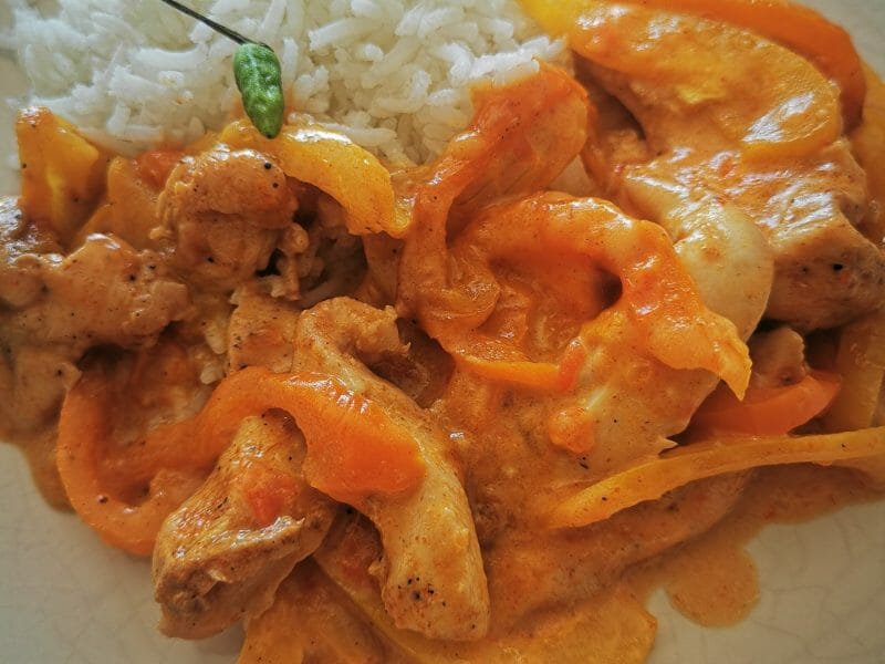 Cliquez pour zoomer ! Poulet à la crème de poivrons Thermomix par Fille_Davril