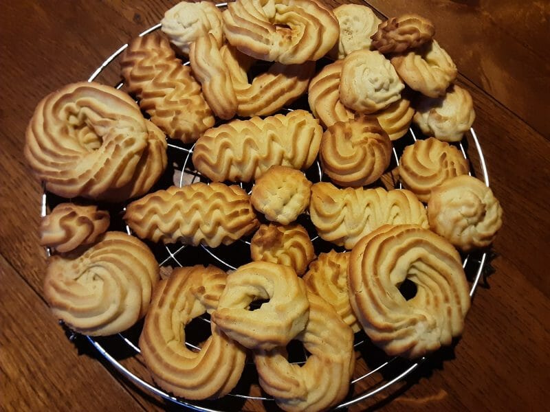 Cliquez pour zoomer ! Sablés à la presse à biscuits Thermomix par nathalie_958