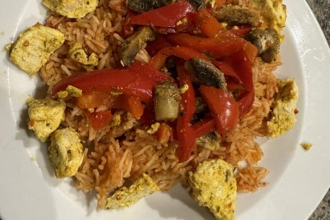 Cliquez pour zoomer ! Poulet sauce poivron-tomate, riz et ses légumes Thermomix par izbi
